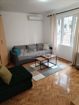 Lep, kompletno renoviran 1,0 Medaković