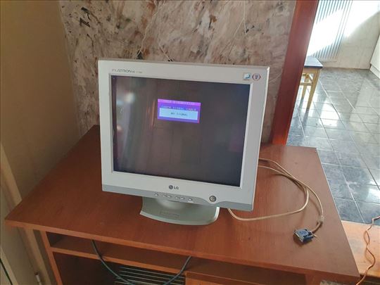 LG monitor ispravan