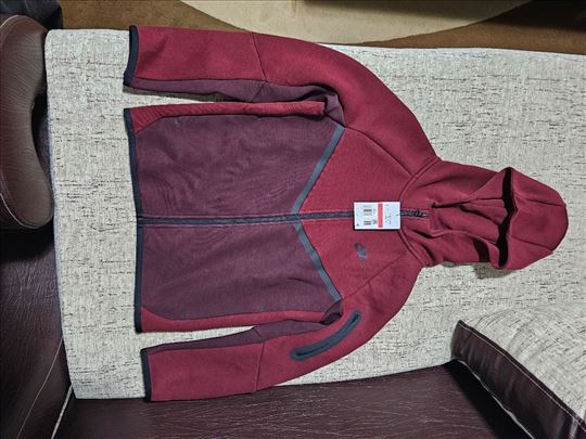 NIKE duks sa kapuljacom