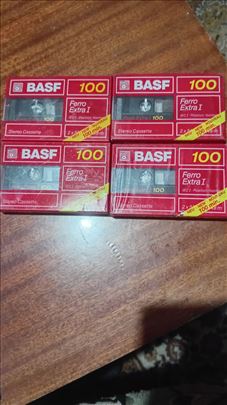 Prazne neotvorene Basf kasete