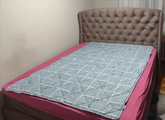 Prodajem ocuvani bracni krevet 