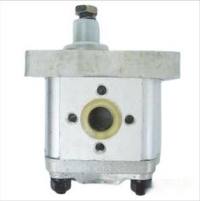 Pumpa hidraulike leva univerzal