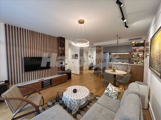 Retko u ponudi|Trosoban stan u Novi Dorćol