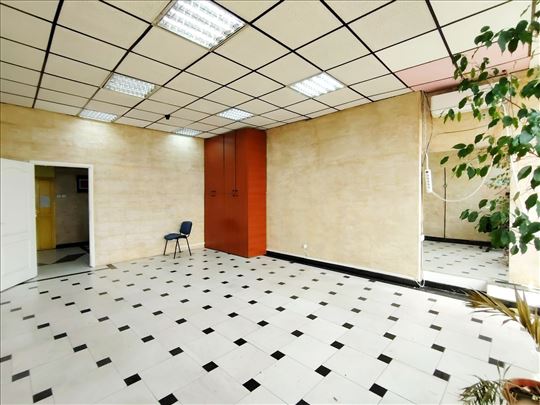 TC Stari Merkator, renoviran poslovni prostor