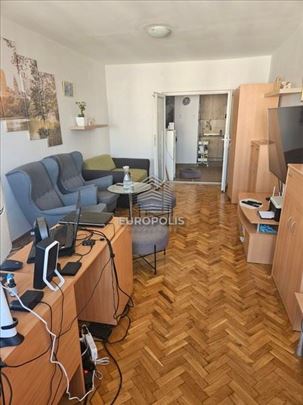 Trosoban stan, Banijska, 194.000€, 72m²