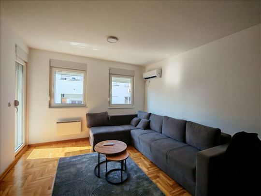 1.5 Mirijevo,Alekasndra Bugarskog,parking