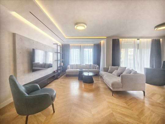 3.0, renoviran, namešten, Slavija