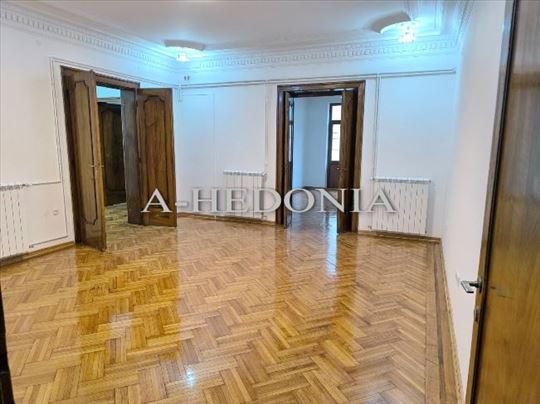 B.bašta, Budimska, izdavanje, 4.0, lux renoviran