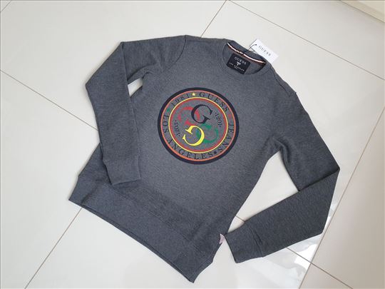 Guess dukserica S velicina Novo!