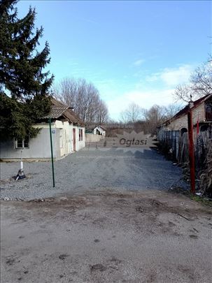 Hitno 16 ari placa sa kućom 48 kw