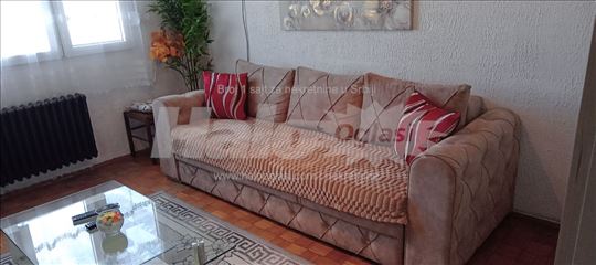 Kompletno namesten dvosoban stan na Detelinari