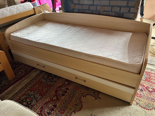 Krevet sa fiokom kao nov