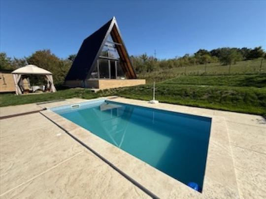 Lipovica-Kuća-Bazen-Plac 6 ari-Uknjiženo ID#3160