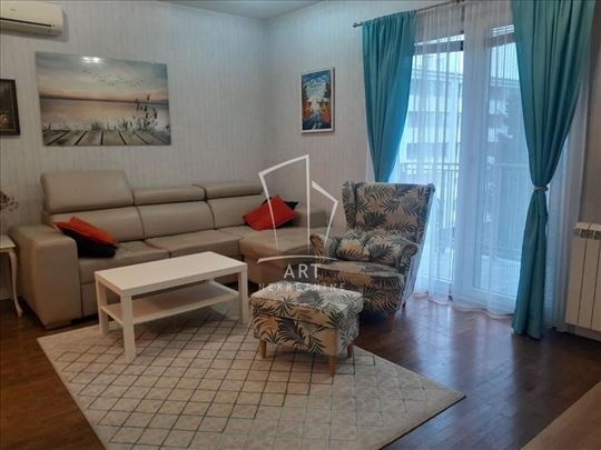 Lux 2.0, parking, namešten ID#13971