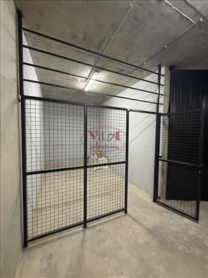 Novi Sad, Salajka, Partizanska, magacinski prostor