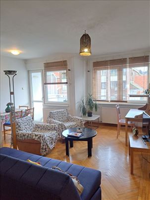 Obalskih radnika, Čukarička padina, namešten stan