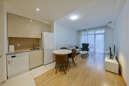 Povoljno-  one bedroom u BW