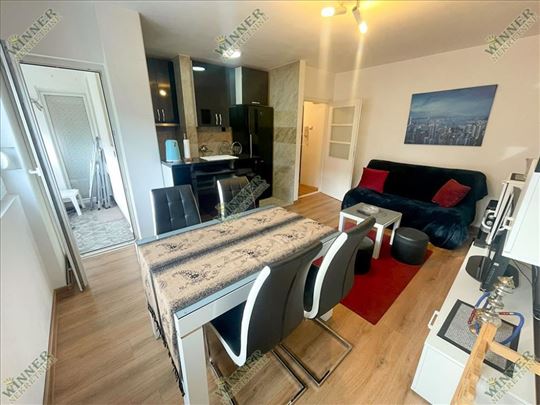 Prodaja Stan Zemun Milana Uzelca 1.5 44m2 renovira