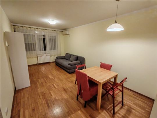 Sazonova, novija gradnja, useljiv odmah