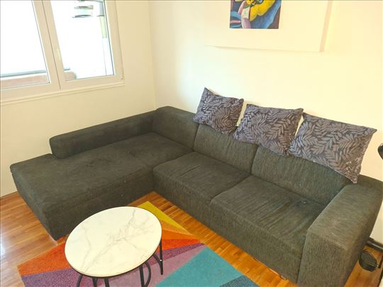 Ugaona garnitura na razblačenje