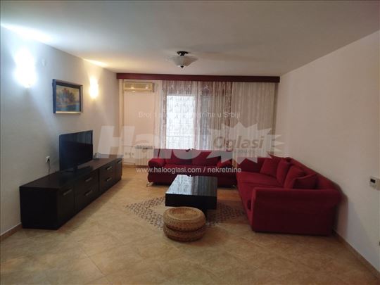 Voždovac, trosoban, lux, parking