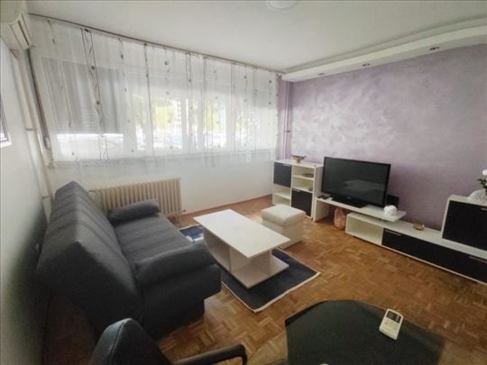 Blok 21,renoviran stan u prizemlju ID#17856