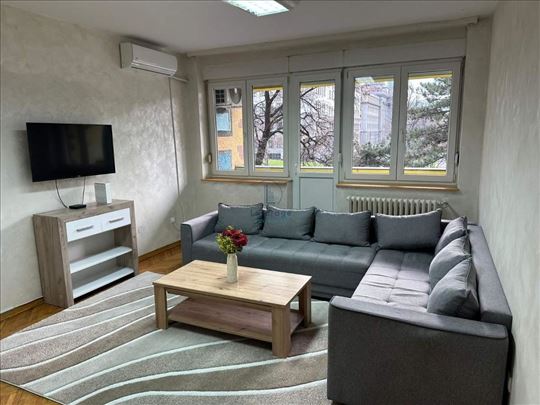 Centar, Admirala Geprata, 105 m2