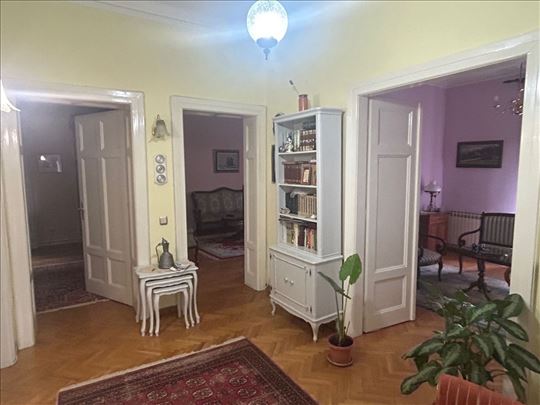 Ekskluzivan salonski stan, Voždovac, ul. Koste Jov