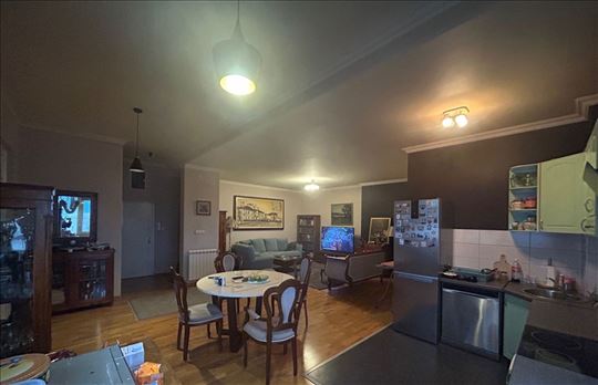 Ekskluzivna lokacija! Stan u samom srcu Beograda G