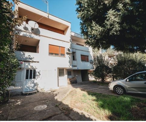 Ekskluzivna vila u diplomatskom naselju - Gorica C