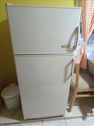 FRIZIDER KOMBINOVANI-USLUZNI OGLAS