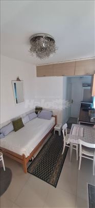 Izdaje se garsonjera na Altini