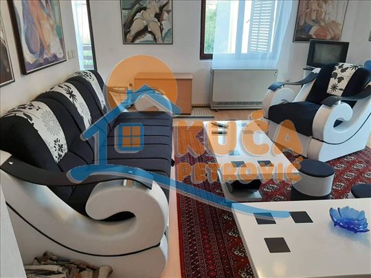 Izdaje se sprat kuće u Niškoj banji