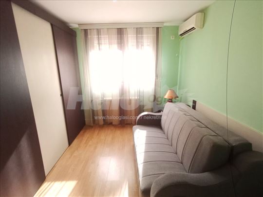 Izdajem namešten 2-soban stan, 46 kvadrata,Dorćol