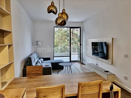 Izdavanje 2.0 stana Voždovac sa garažnim mestom