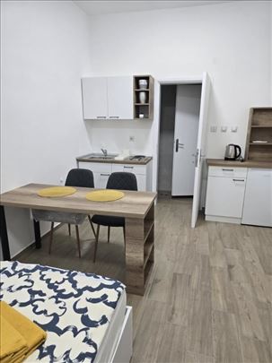 izdavanje garsonjere Jevrejska Centar novi Sad