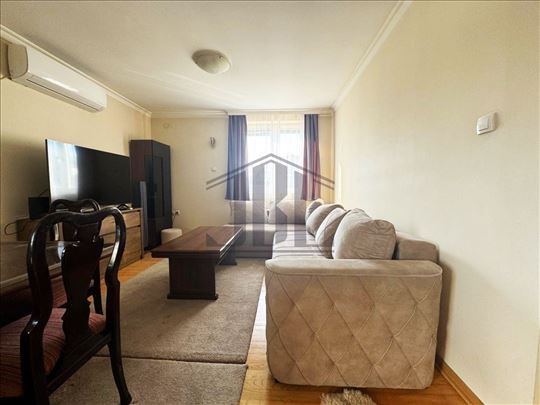 Ledine 3.0 stan sa parking mestom