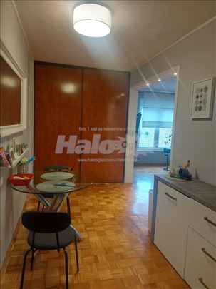 Lep i funkcionalan stan, Bežanijska kosa 2, 2,5 