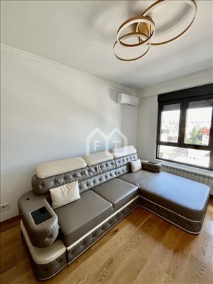 Lux 3.0 stan Voždove kapije, garažno mesto! ID#160