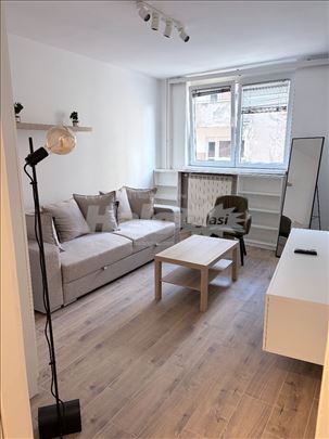 Lux garsonjera kod Kalenic pijace/Hrama Sv. Save