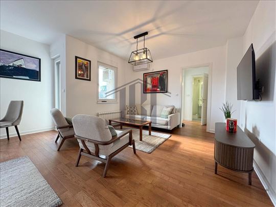 Lux novogradnja 2.0 stan sa garažnim mestom, Groča