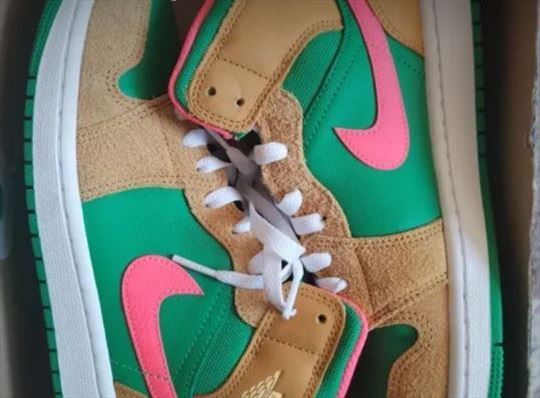 Nike air jordan 1 mid vel. 42 (26,5cm)