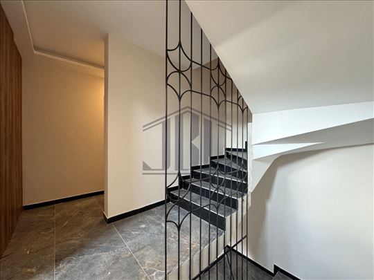 Novogradnja kod bioskopa Voždovac, 4/5, lift, 89,4