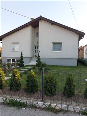 Odlična porodična kuća u  Arandjelovcu,130m2, 155k