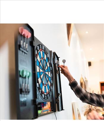 Pikado set sa kabinetom, 12 strelica i 100 vrhova