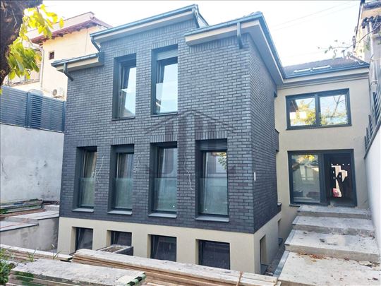 Poslovni prostor za izdavanje Zemun 470 m2