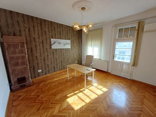 Prazan 3.0 stan kod Hrama, ID 3577