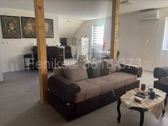 Prodaja 3.0 stana Surčin