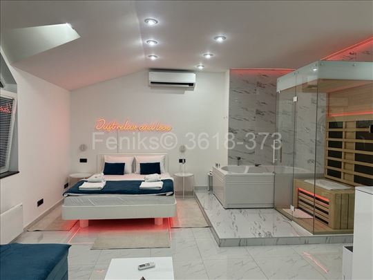 Prodaja 3 lux apartmana, Đeram