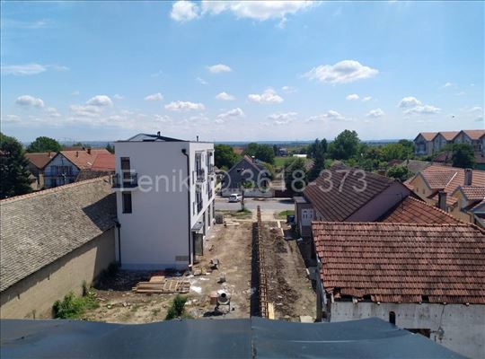 Prodaja novogradnje, Surčin